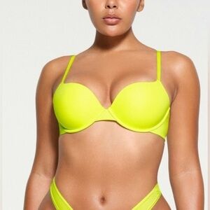 SKIMS Fits Everybody Push-up Bra in DAFFODIL 34F